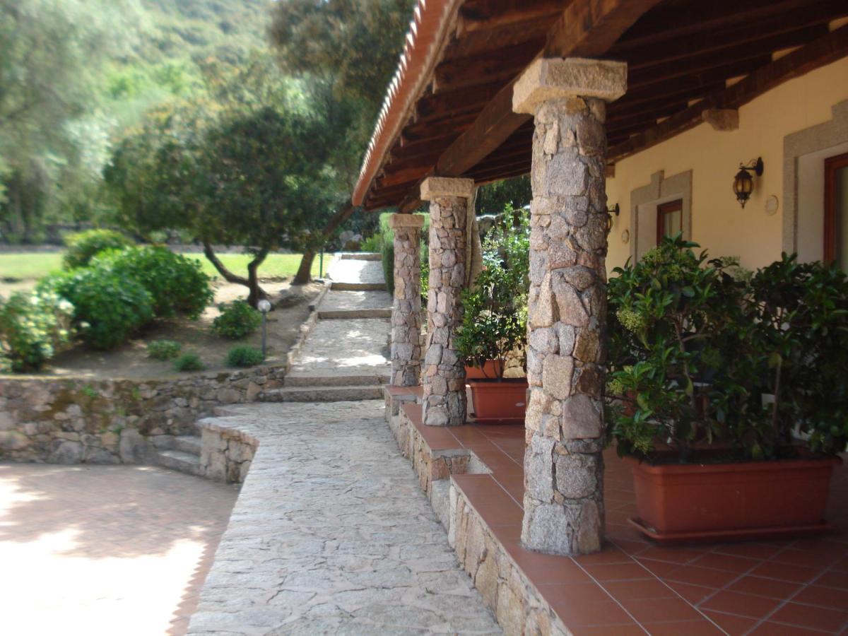 Hotel Valkarana Country Relais (Adults Only) Sant'Antonio di Gallura Ngoại thất bức ảnh