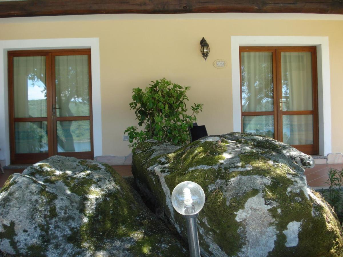 Hotel Valkarana Country Relais (Adults Only) Sant'Antonio di Gallura Ngoại thất bức ảnh