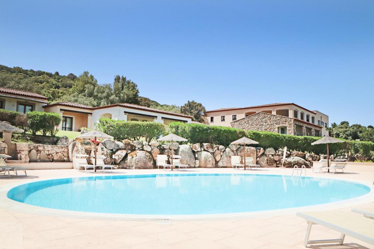 Hotel Valkarana Country Relais (Adults Only) Sant'Antonio di Gallura Ngoại thất bức ảnh
