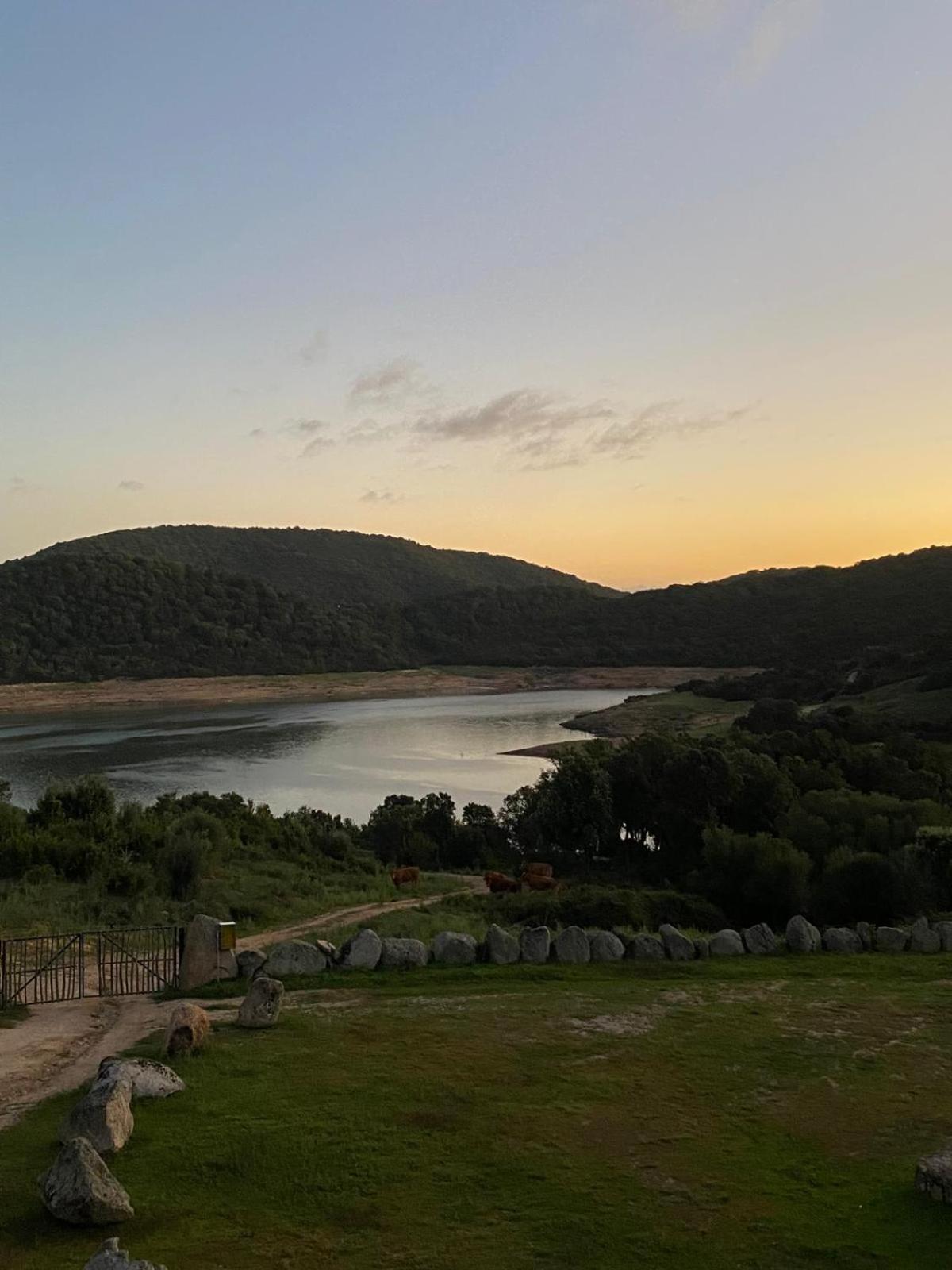 Hotel Valkarana Country Relais (Adults Only) Sant'Antonio di Gallura Ngoại thất bức ảnh