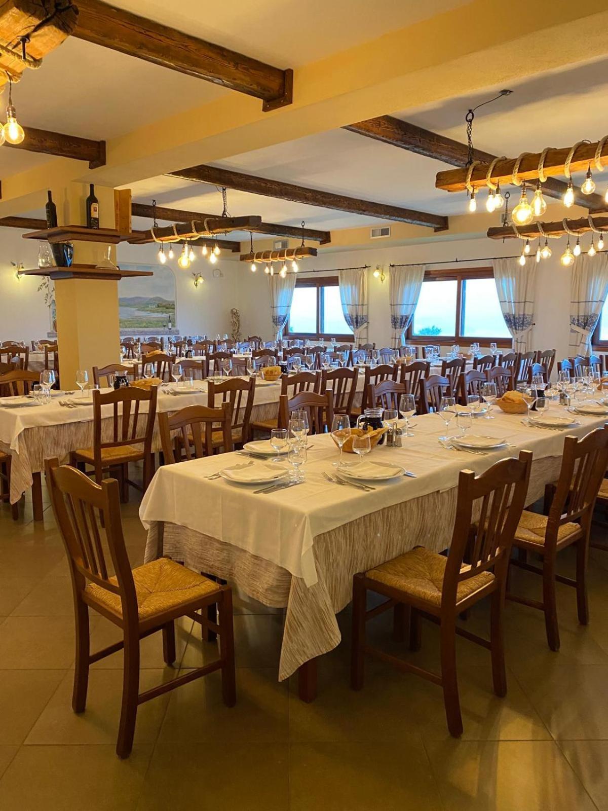 Hotel Valkarana Country Relais (Adults Only) Sant'Antonio di Gallura Ngoại thất bức ảnh